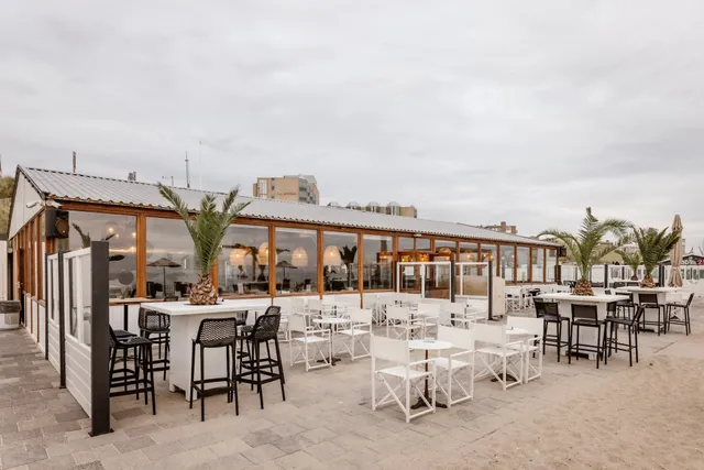 Strand Noord Strandpaviljoen 26