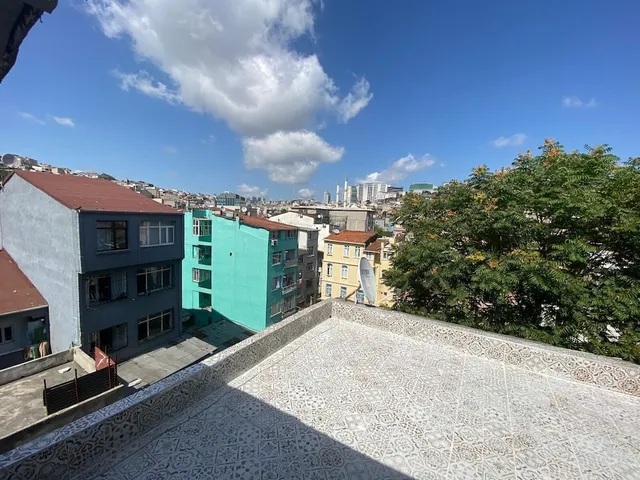 The Red Tent Suites 88&84