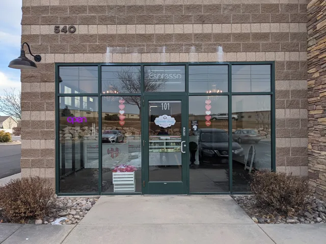 Sprinkle Berry Cakes & Desserts