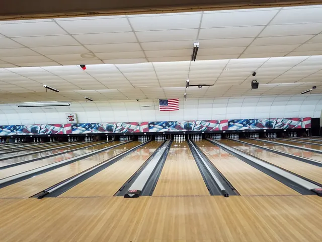 Floyd Bowling & Amusement Center