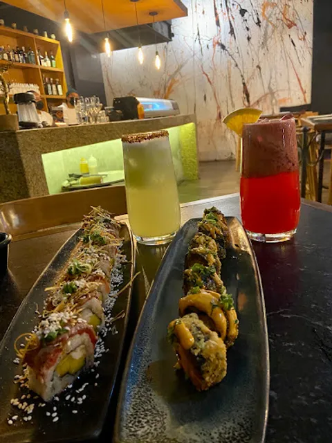 Shirushi Sakeria Lomas