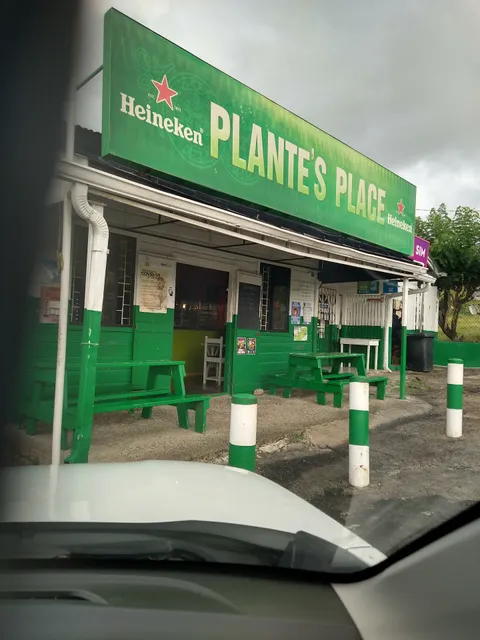 Plante's Place: Restaurant & Bar