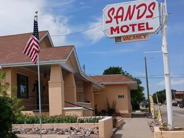Sands Motel & Apartments