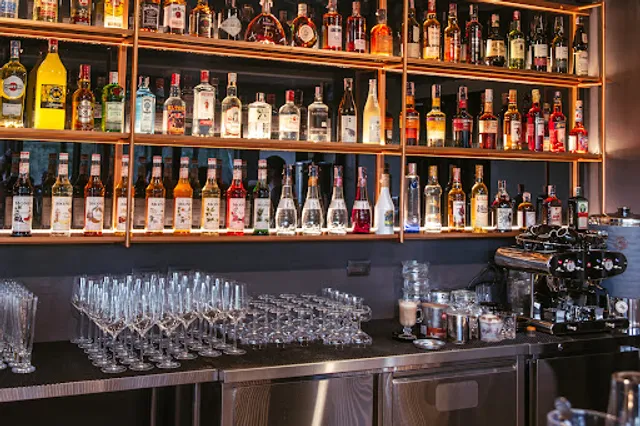 SHAMAN PHUKET lounge cafe bar