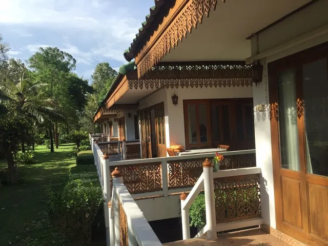 เรือนไทยริมหาด