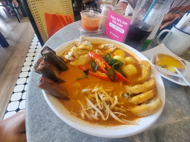 Kopi Ping Café @ Karamunsing