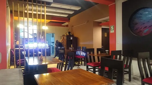 Animales Nocturnos- Cocina Nikkei