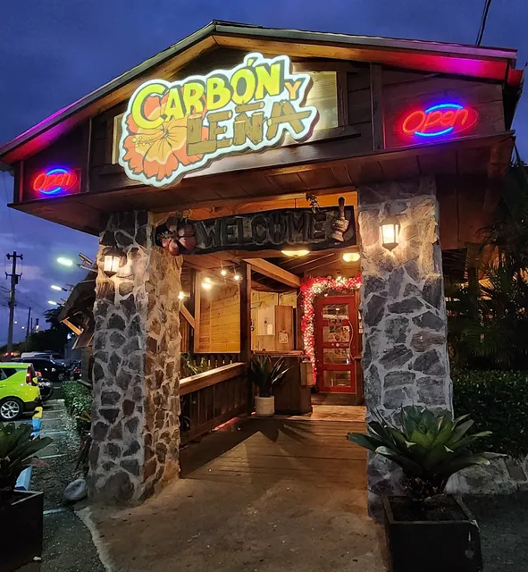 Carbón y Leña Restaurant
