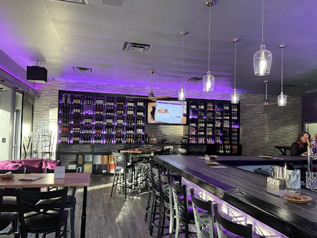 Midtown Spirits Wine & Bites