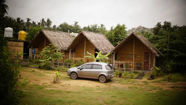 Anu Guest House and Restaurant