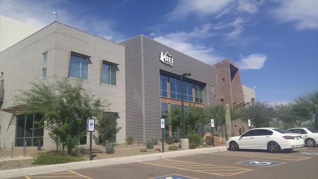 REI Distribution Center