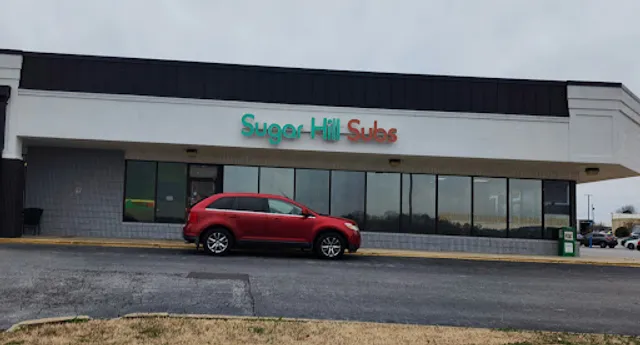 Zoinks Buffalo Pizza + La Nova Wings