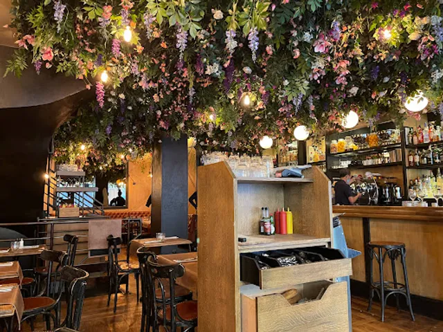 Restaurant Brasserie Flores Paris 9