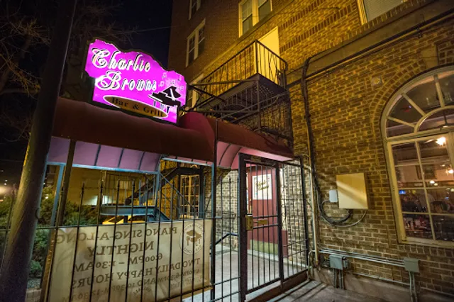 Charlie Brown's Bar & Grill