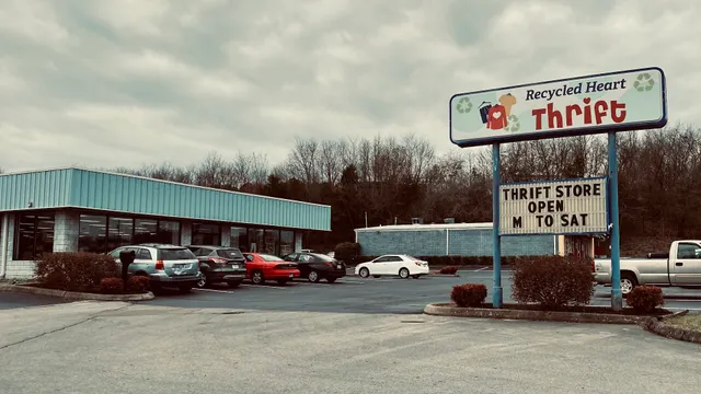 Recycled Heart Thrift