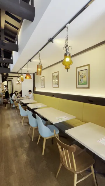 PLUS ヨーグルト×アサイーカフェ 天神本店