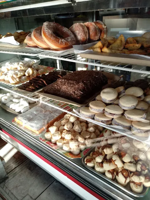 Padaria E Confeitaria Cabral