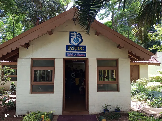 Mayura Vanashree Restaurant