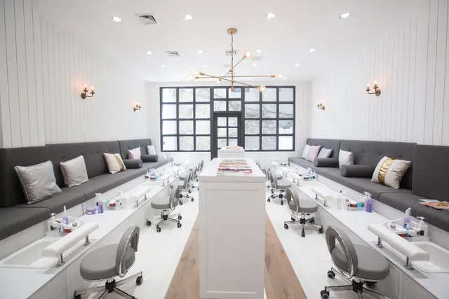 Honey Nail Salon