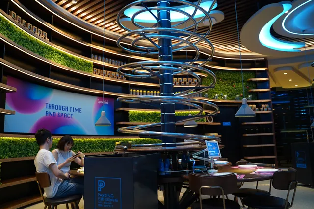 Spacelab失重餐厅