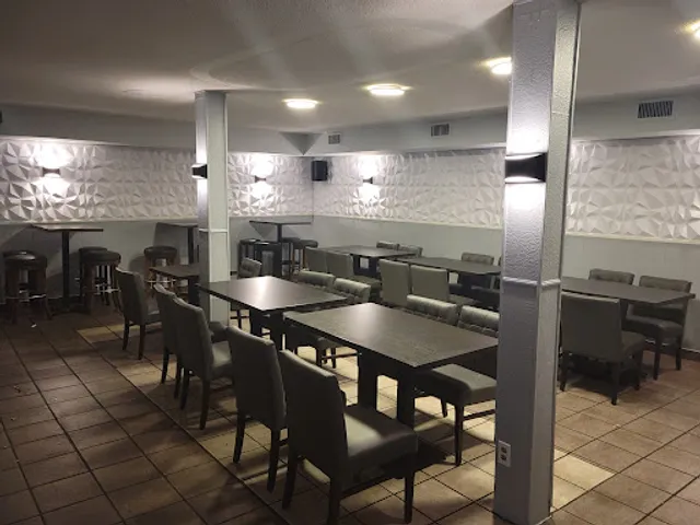 Lefti's Kitchen + Bar