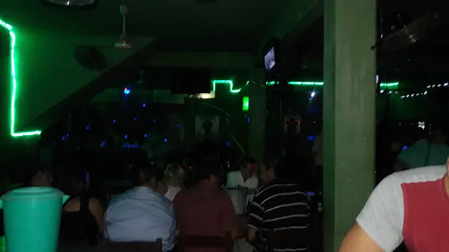 Las Ranas Cantan KaraokeBar