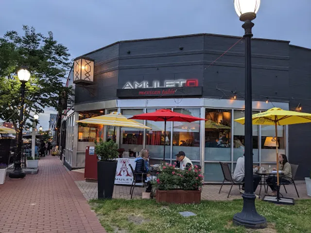 Amuleto Mexican Table