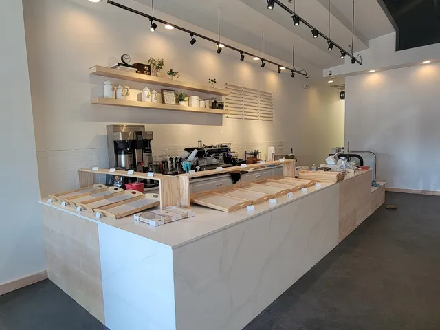 DOTORI Bakery & Cafe