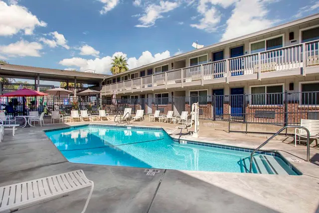 Best Western Shadow Inn