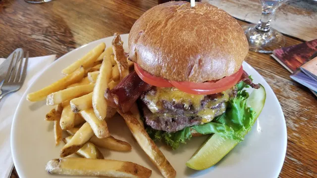 Comb Ridge Eat and Drink