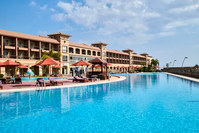 Coral Sea Beach & Aqua Park Resort