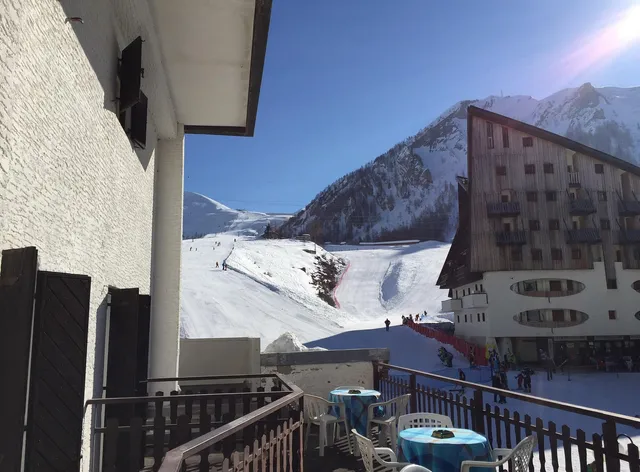 HOTEL CRYSTAL VENFRA Ltd.