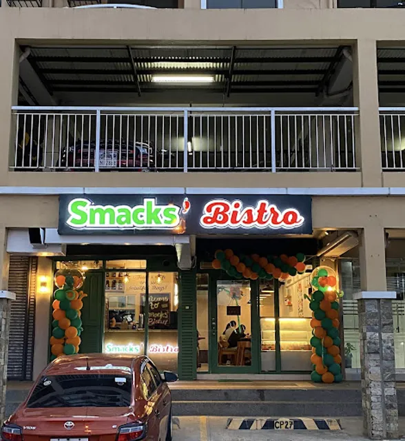 Smacks Bistro