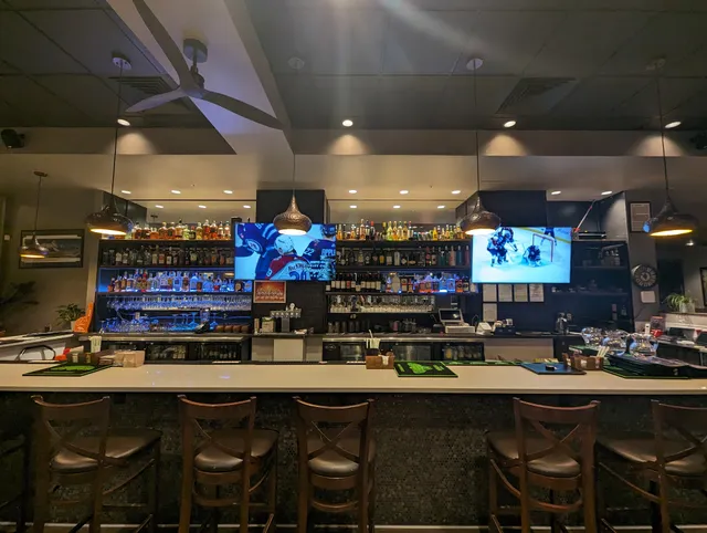 CurryGrill - Restaurant & Sports Bar