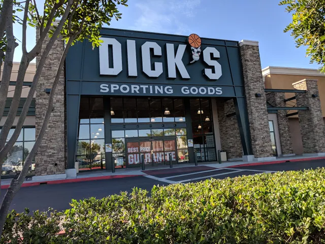 DICK'S Sporting Goods