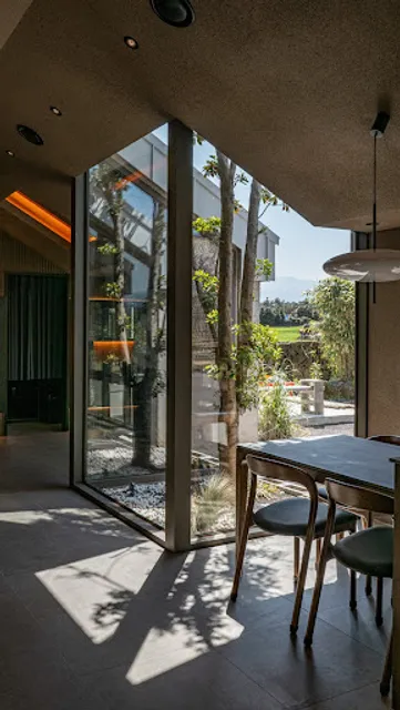 잔향 (Jeju Beef & Black pork BBQ)