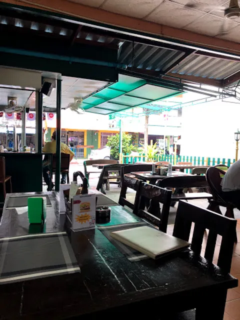 Irish Buzz Stop Restaurant and Bar