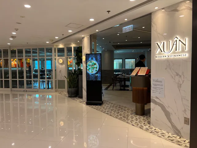 Xuân Modern Vietnamese