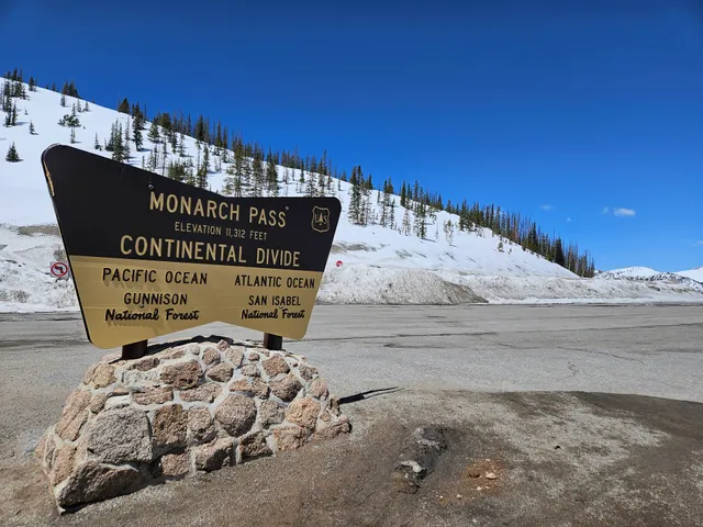 Monarch Pass Trailhead