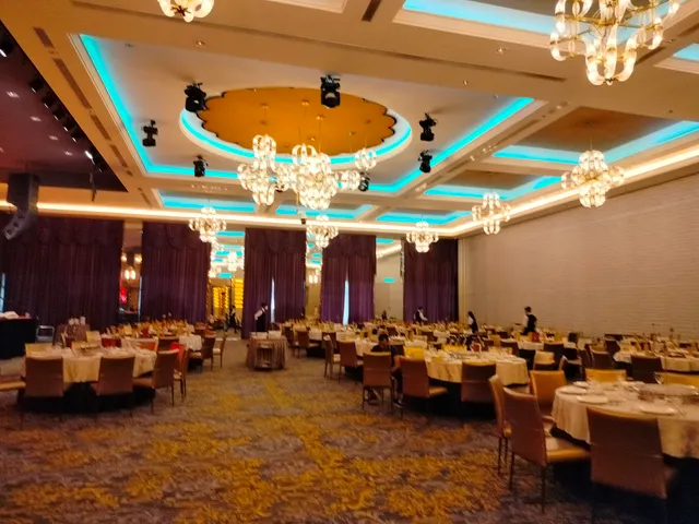 Platinum Ballroom @The Club