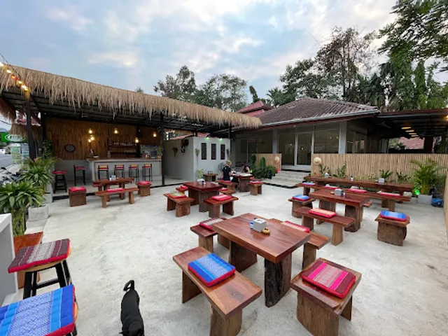 Koh Pin Toh Koh Chang - Tropical Thai Restaurant, Euro Comfort Foods