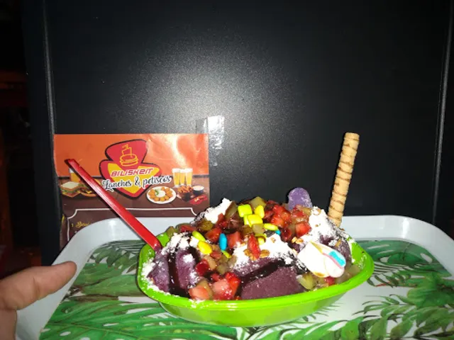 Fazendo a festa com a tia tuca