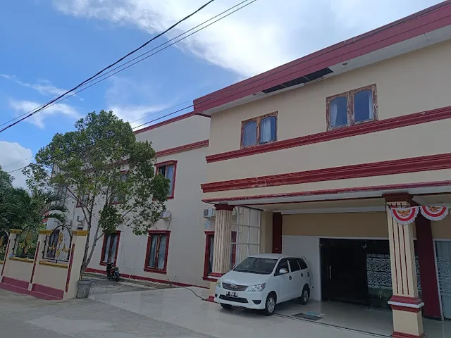 RedDoorz Near Lippo Plaza Buton