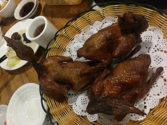 百利鸽王名阁药膳乳鸽专门店