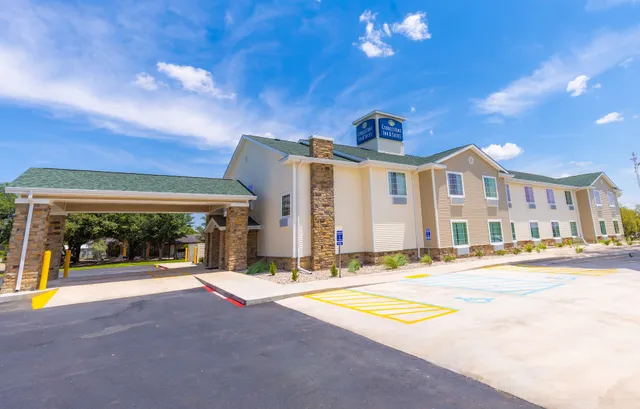 Cobblestone Inn & Suites - Winters