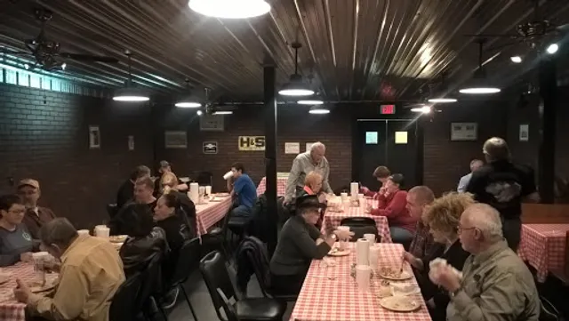 Nancy's On Main: Handcrafted Pizza-Pasta-Pastries