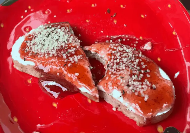 Roots Kitchen + Juicery