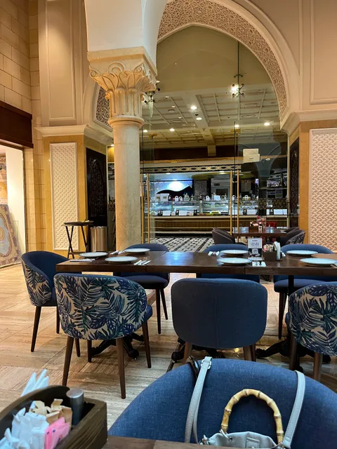 MADO Restaurant and Cafe LLC