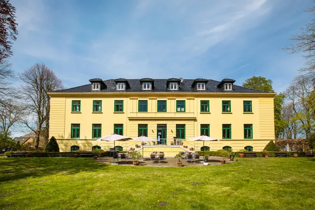 Lords to Huus - Schloss Harkensee