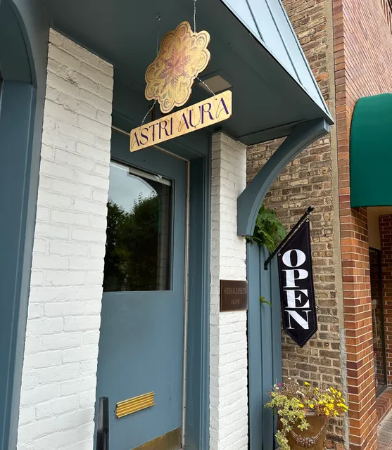 Astri Aura
